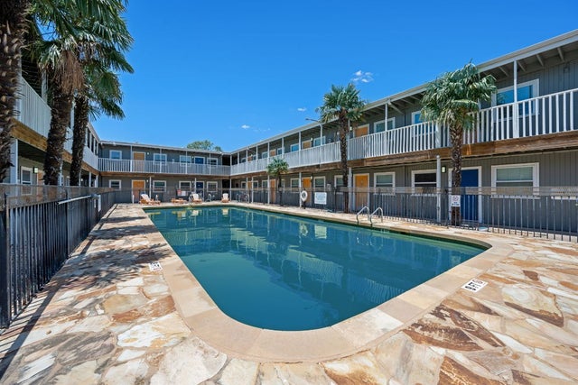 2401 Manor Road 217, Austin