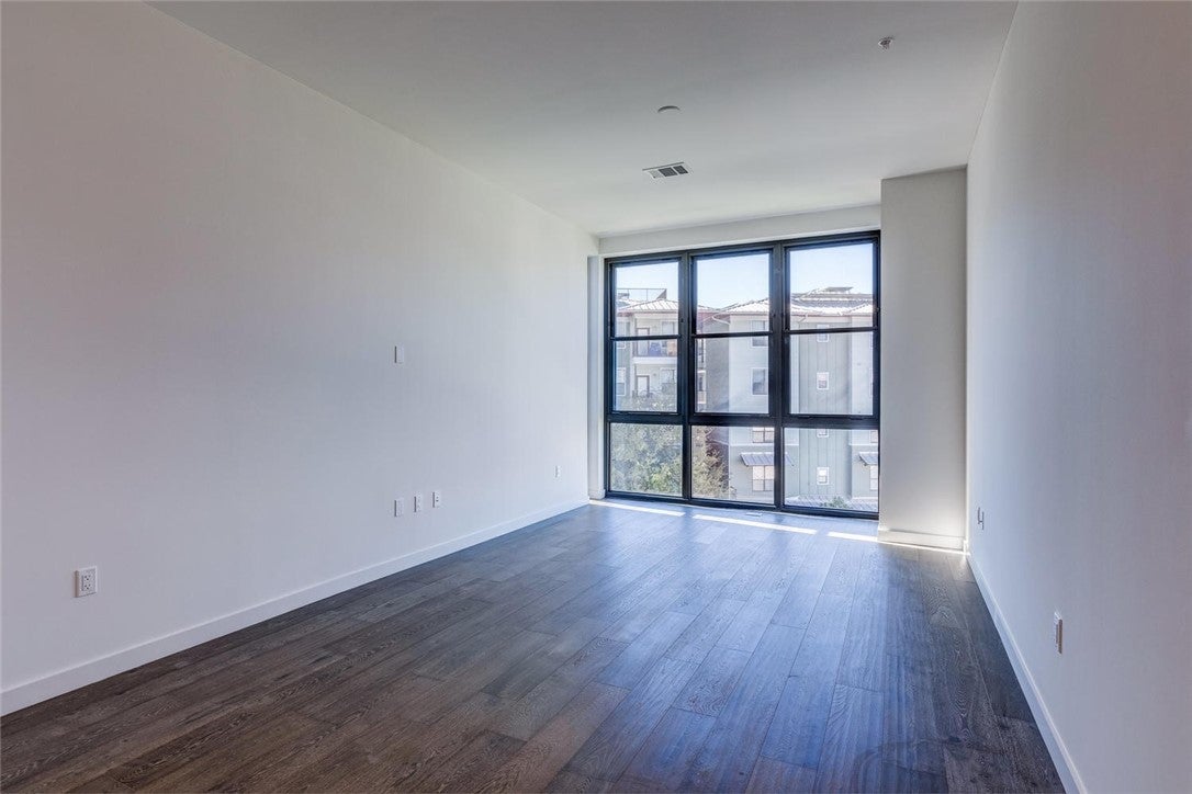 Photo of Listing #7243790