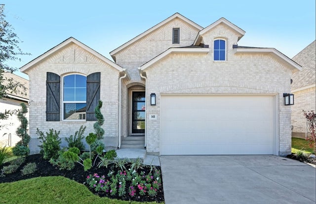 148 Basket Flower Loop, Kyle