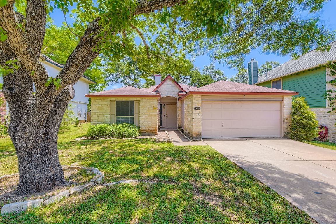 Photo of Listing #4378144