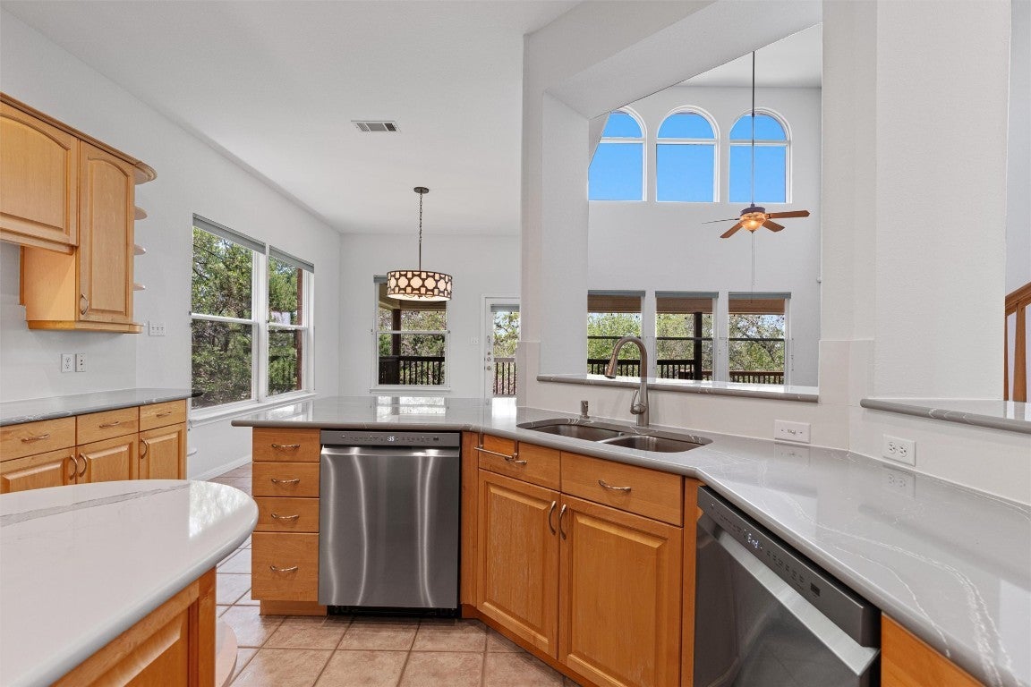 Photo of Listing #5904811