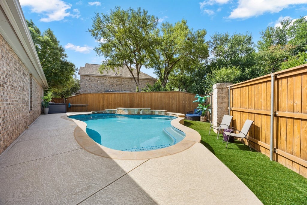 2925 Plantation Drive, Round Rock