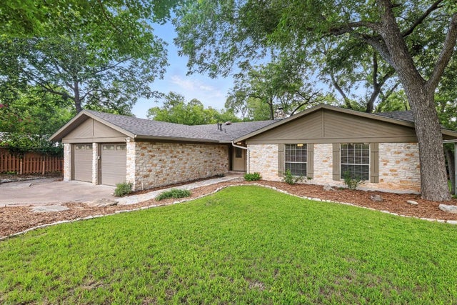 11915 River Oaks Trail, Austin