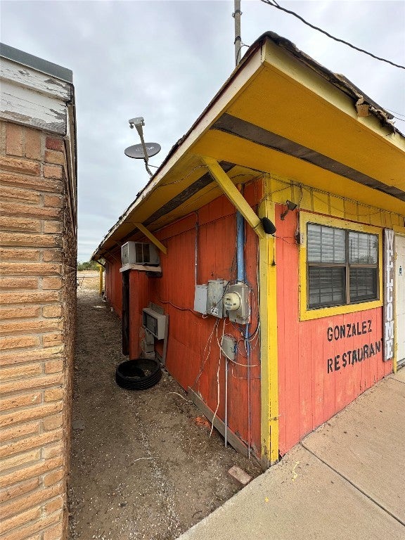 1407 Grand Avenue, Big Wells