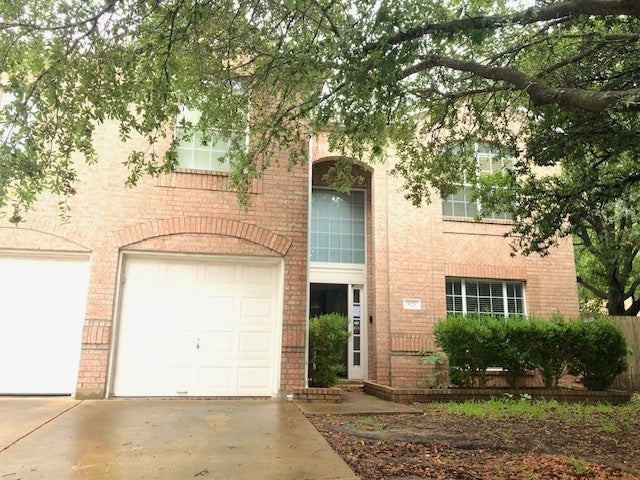 825 Barefoot Cove, Round Rock
