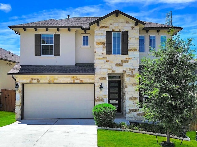 Residential Real Estate for Sale located in the neighborhood of Steiner Ranch, on Lake Travis in the city of Austin, TX