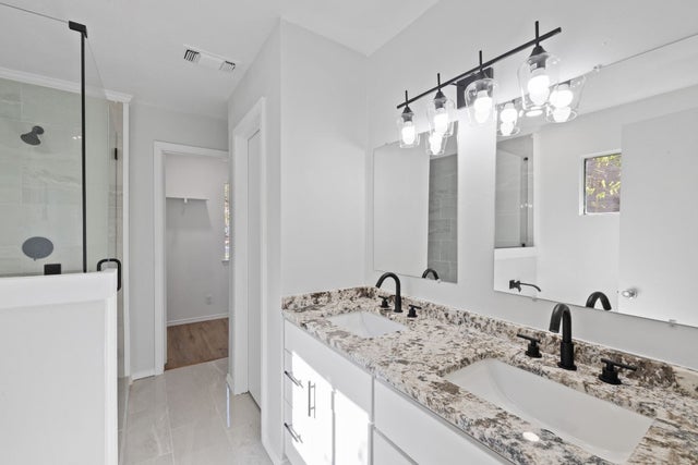 10001 Woodglen Drive, Austin