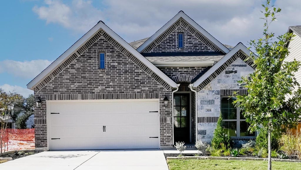 318 Prickly Poppy Loop, Kyle