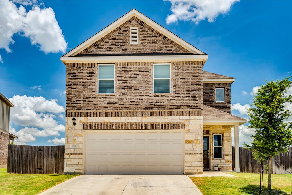 572 Pepperbark Loop, Buda