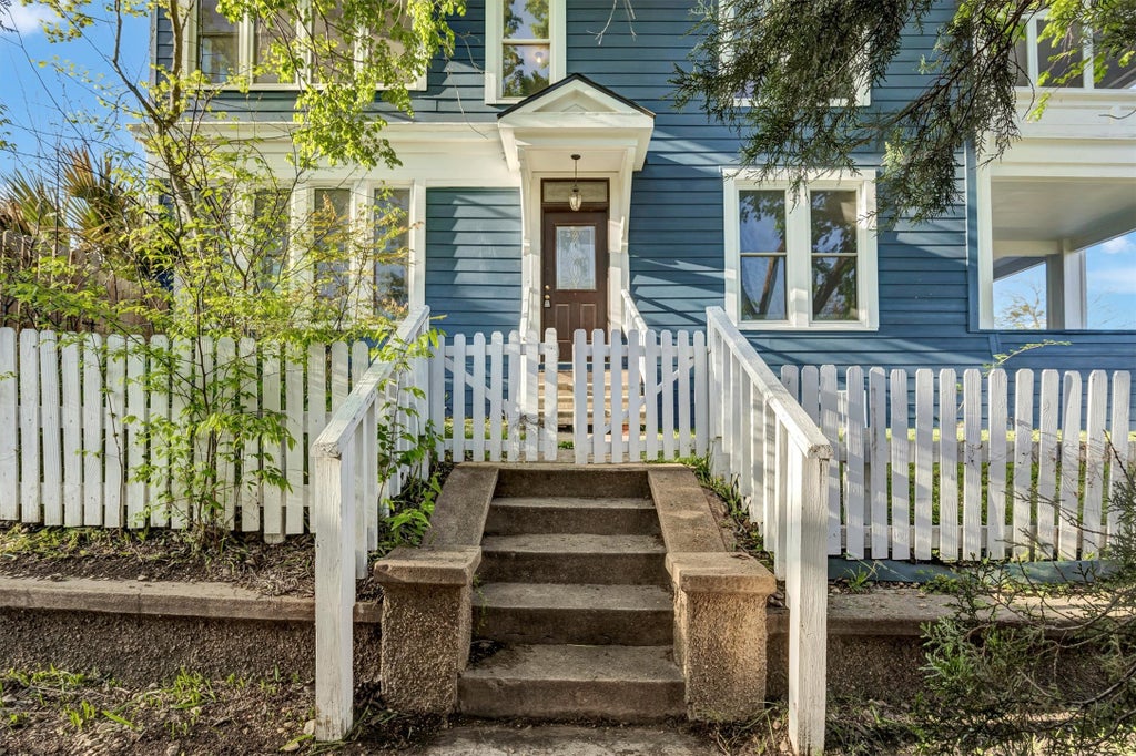 501 Branch Street, Taylor