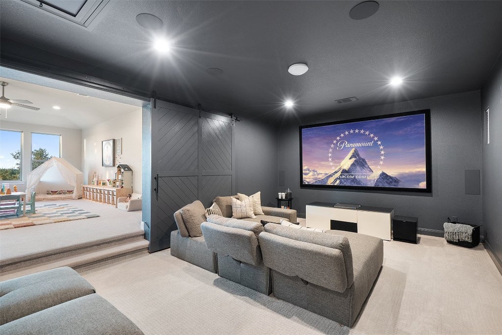 2313 High Lonesome, Leander