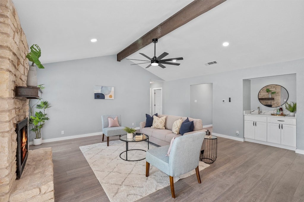 3915 Hillside Drive, Round Rock