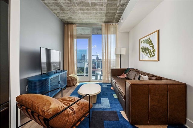 48 East Avenue 2203, Austin
