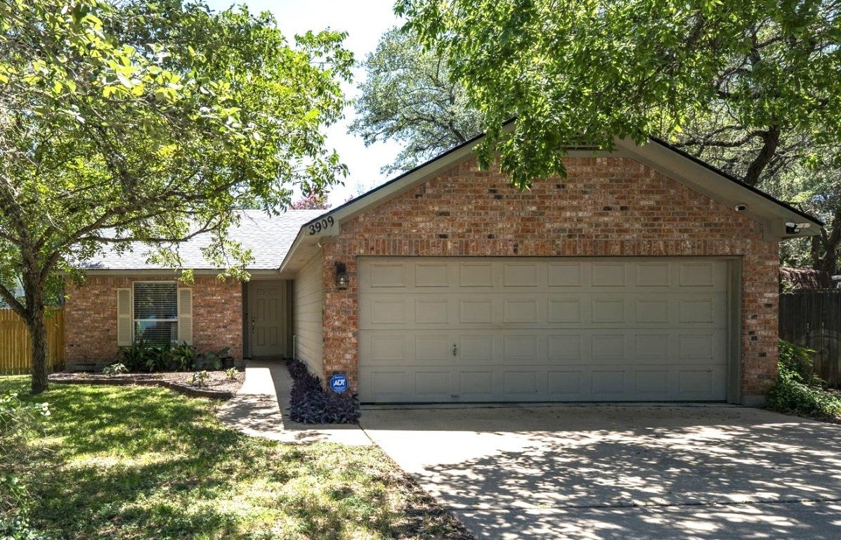 Photo of Listing #9700417