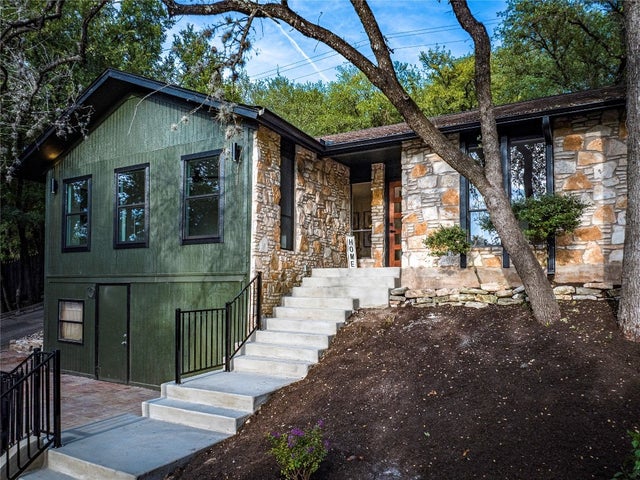 2400 Rockingham Circle, Austin