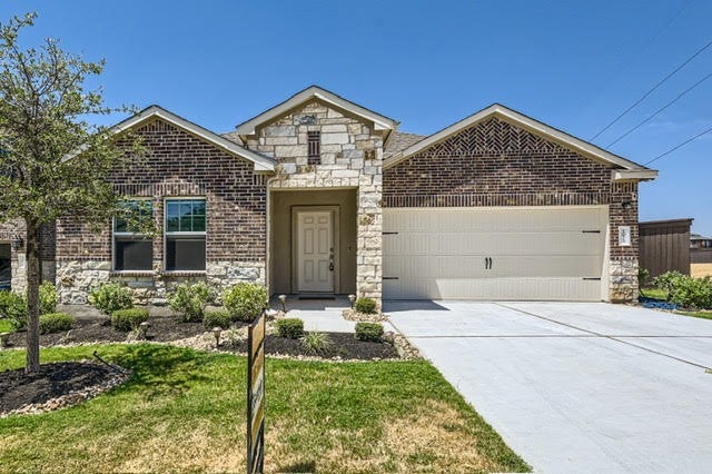1025 Bluewood Bend, Leander