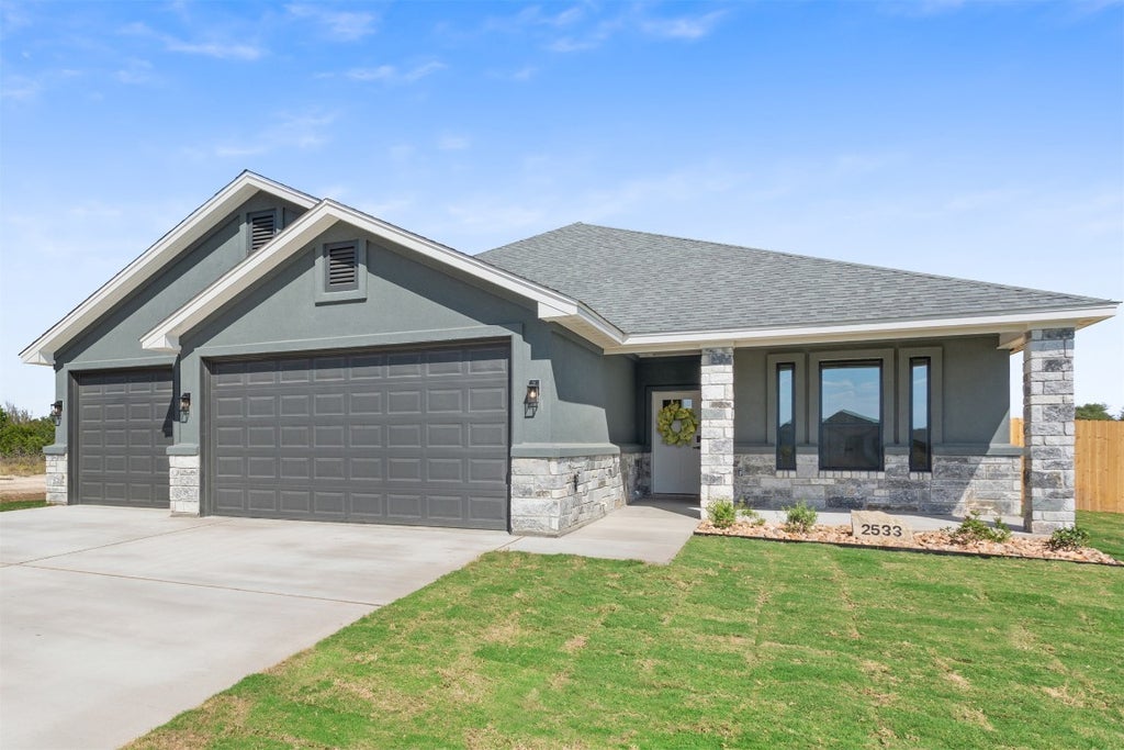2533 Tin Barn Bluff, Belton