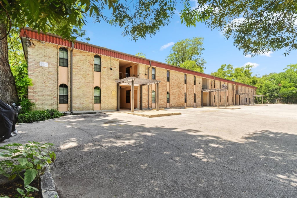 407 E 45th Street 111, Austin