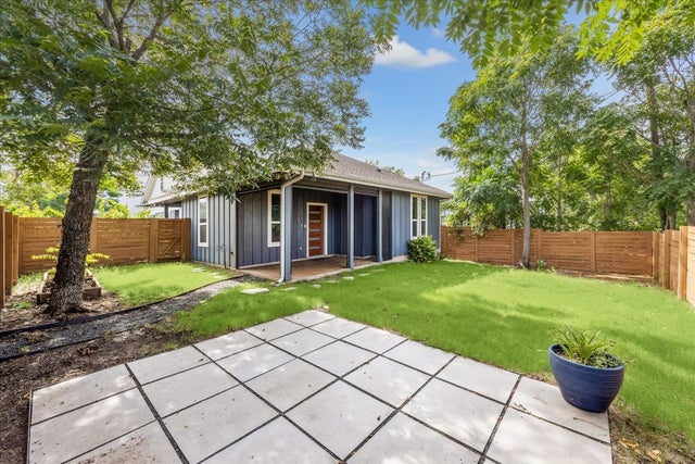 Photo of Listing #1907547