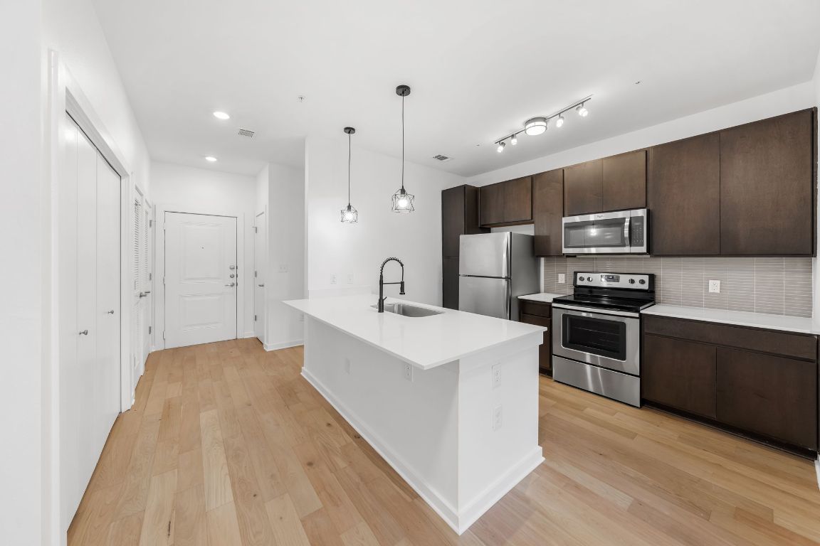 Photo of Listing #3573573