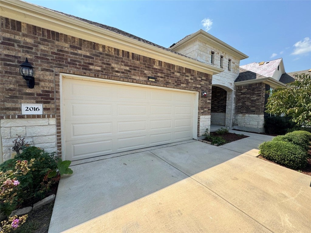 2016 Elk Creek Drive, Leander
