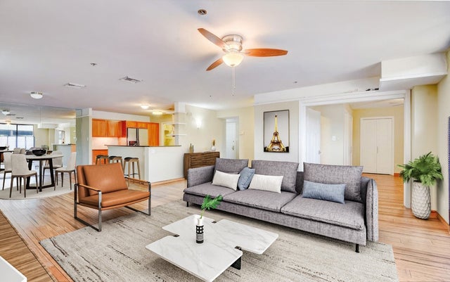 40 N Interstate 35 Expressway 2c2, Austin