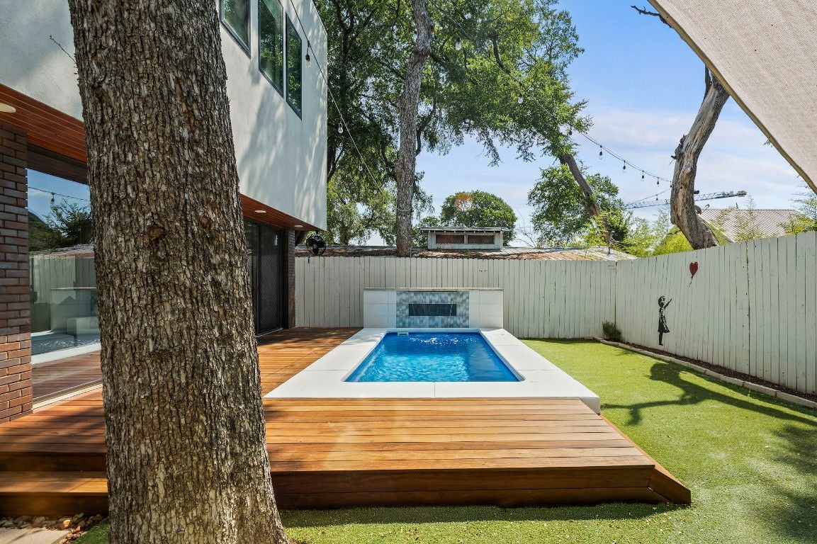 Photo of Listing #4378667