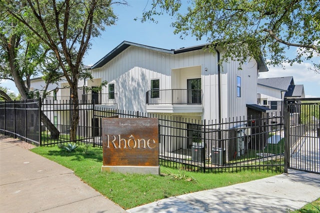 2450 Wickersham Lane 2011, Austin