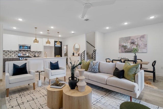 2624 Metcalfe Road 10, Austin