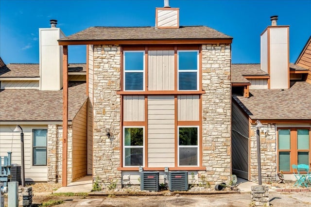 3 Cypress Fairway Village, Wimberley