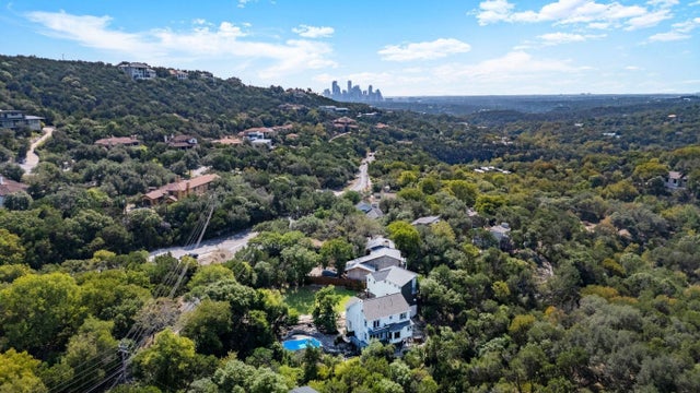 805 The High Road, Austin
