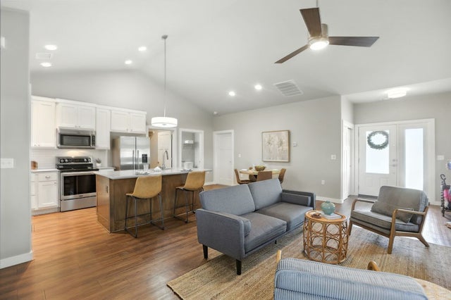 341 Rose Drive A, Dripping Springs