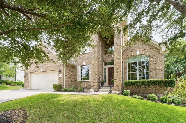 Located on , Residential for Sale by 12709 Pinto Chase Ct in the Austin, located in the neighborhood of Steiner Ranch