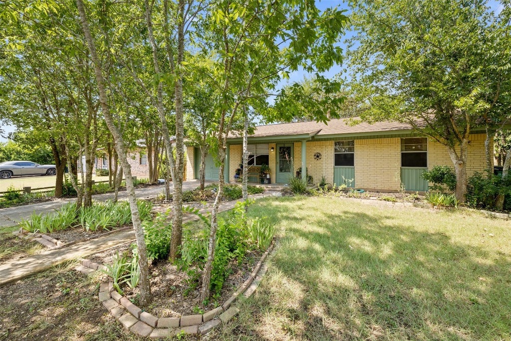 2803 Crestview Street, Taylor