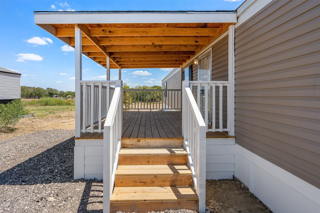 121 Sunflower Road, Dale