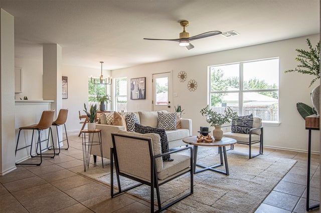 18205 Canopy Lane, Manor