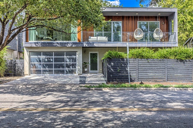 104 W 45 Street, Austin