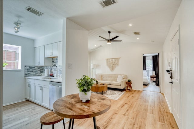 6903 Deatonhill Drive 23, Austin