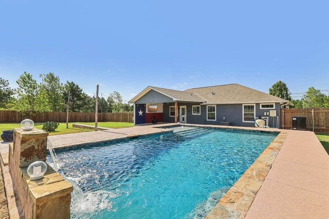 165 Cattlemens Drive, Bastrop