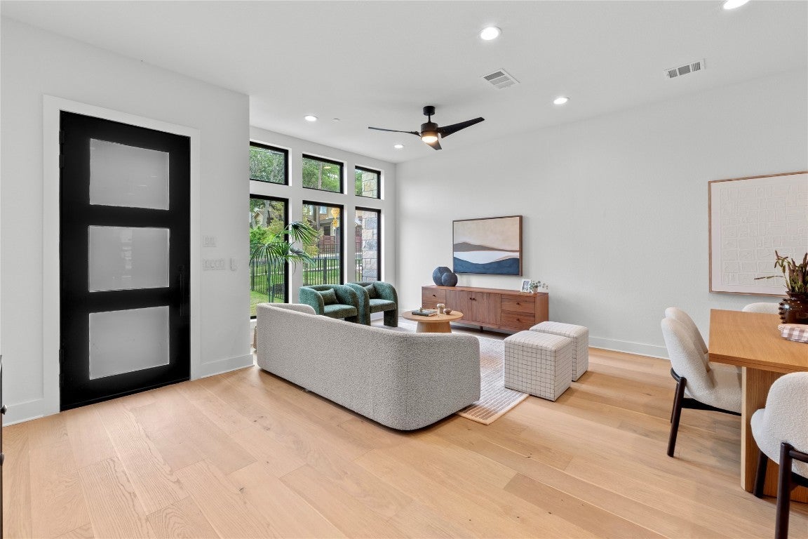 Photo of Listing #1311974