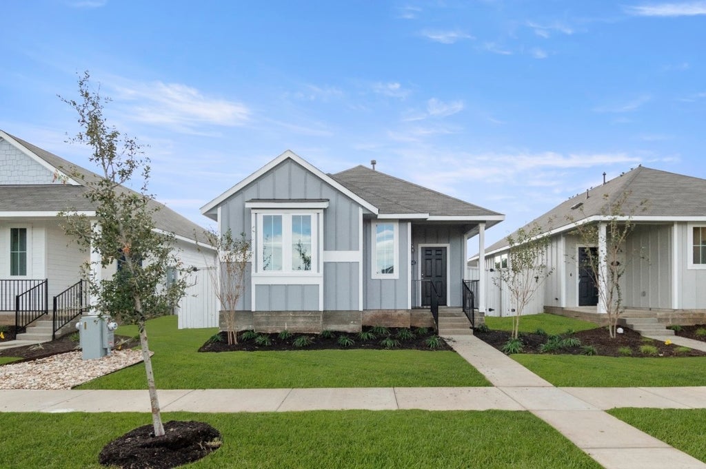 3043 Winding Creek Road, Kyle