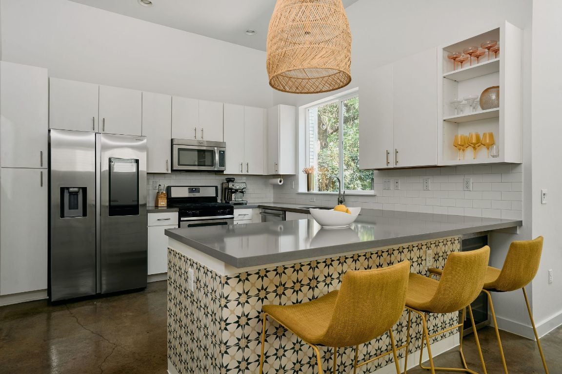 Photo of Listing #2696866