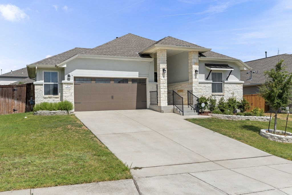 6533 Crockett Cv, Schertz