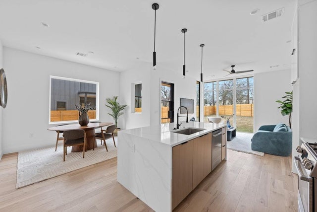 1409 Valleyridge Drive B, Austin