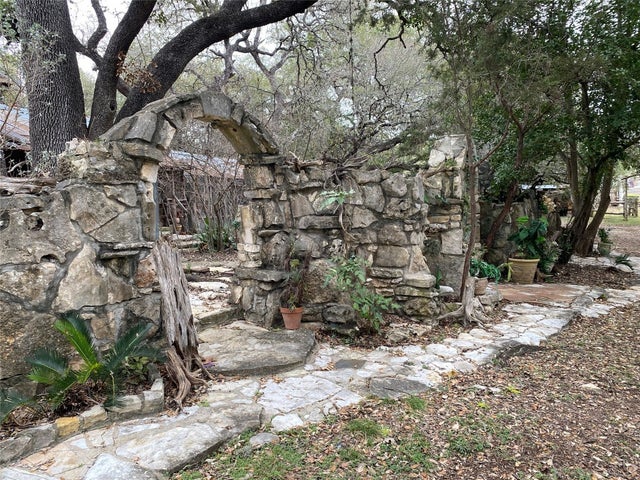 207 Hub Drive, Wimberley