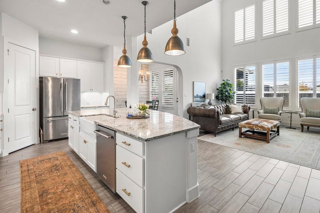 569 Stone River Drive, Austin