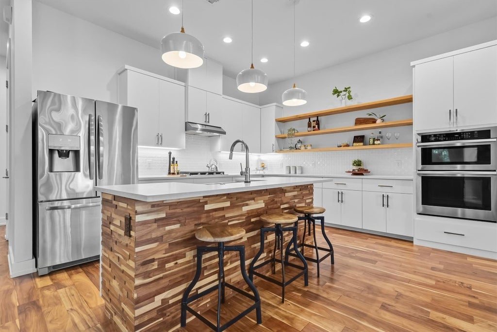 2712 Oak Springs Drive A, Austin