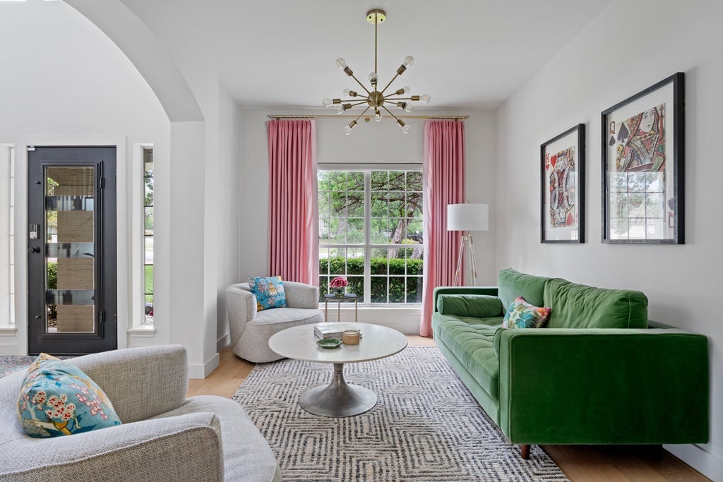 102 Hurst Creek Road, Lakeway