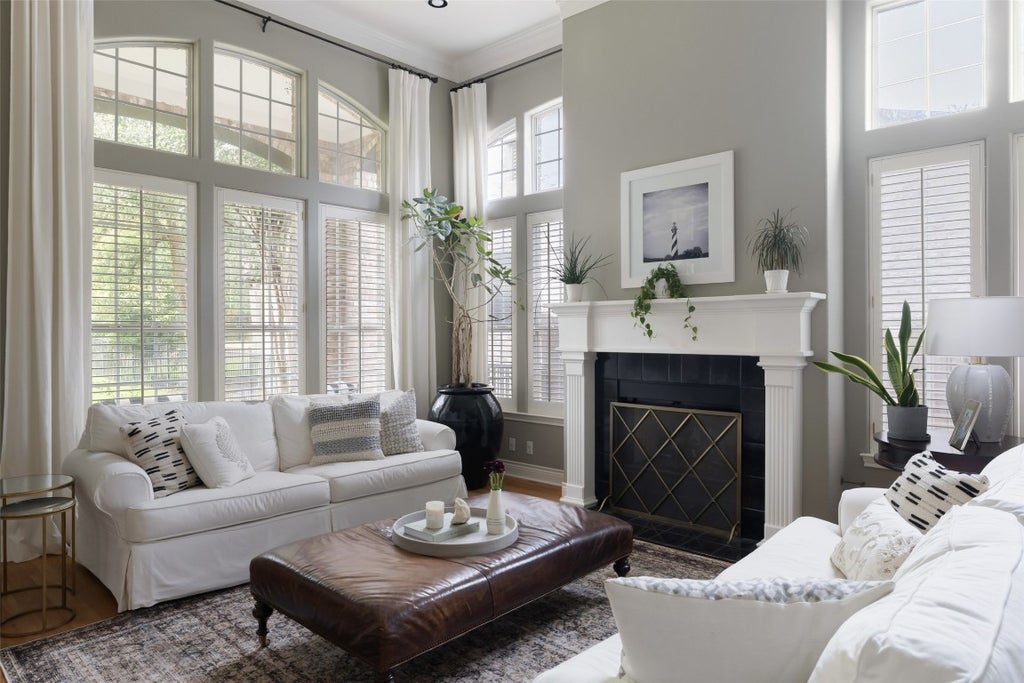 3313 Bridle Path, Austin