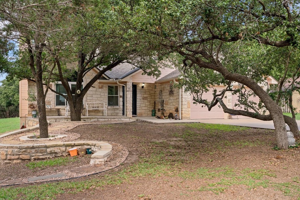 126 N Hill Circle, Leander